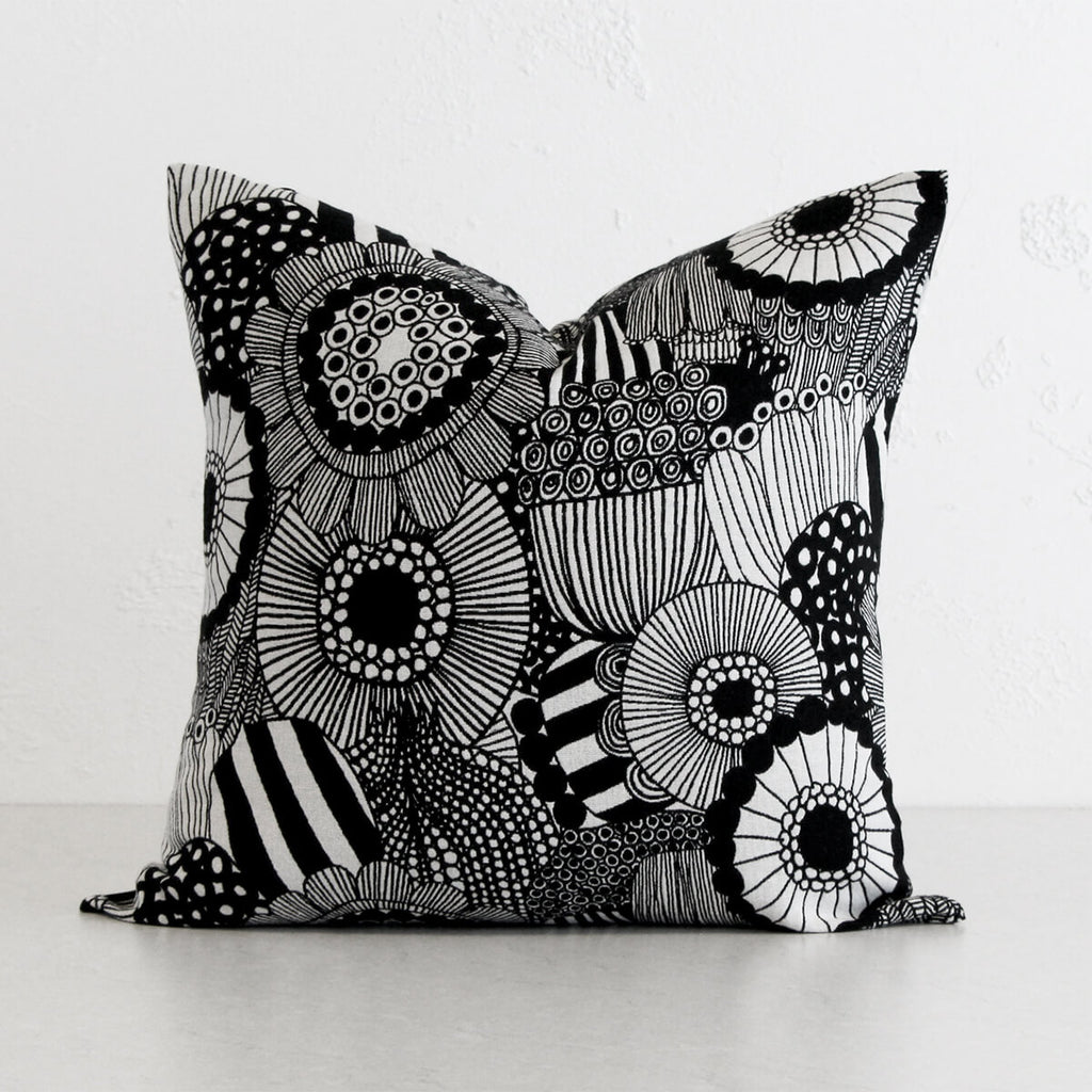 MARIMEKKO | PIENI SIIRTOLAPUUTARHA CUSHION | 50 x 50CM | BLACK + OFF W –  Living By Design