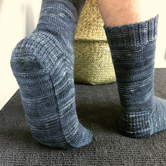 Comfy socks knitting pattern 590 Patons x15