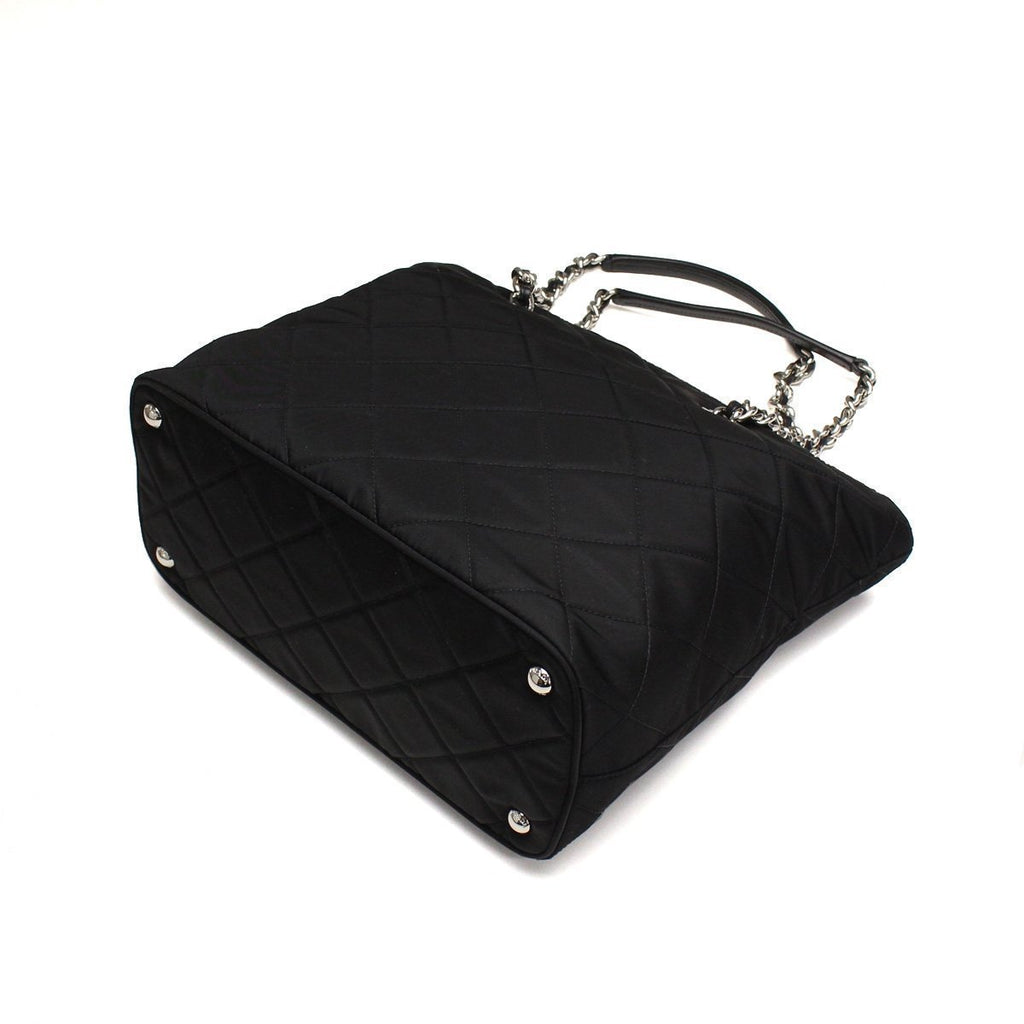 prada quilted bolsa with chain