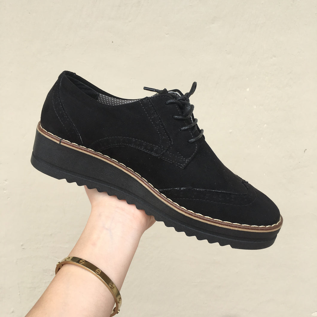 Zapatos oxford de gamuza para mujer con piso negro – D'Cuero