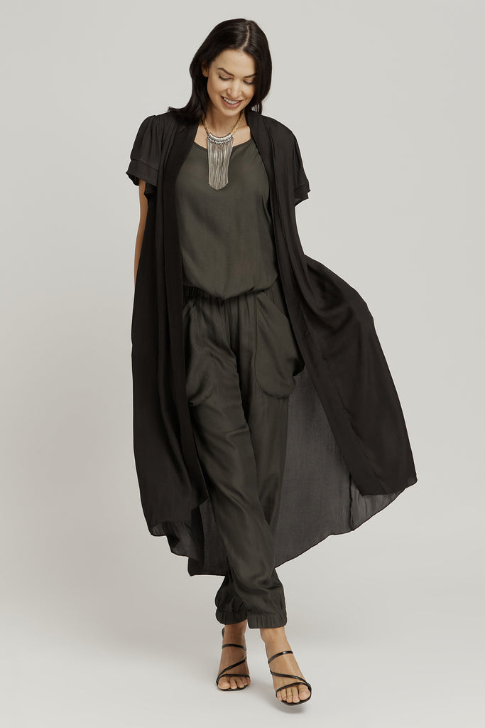 CAPES / KIMONOS with pockets / BLACK – LiL Designs