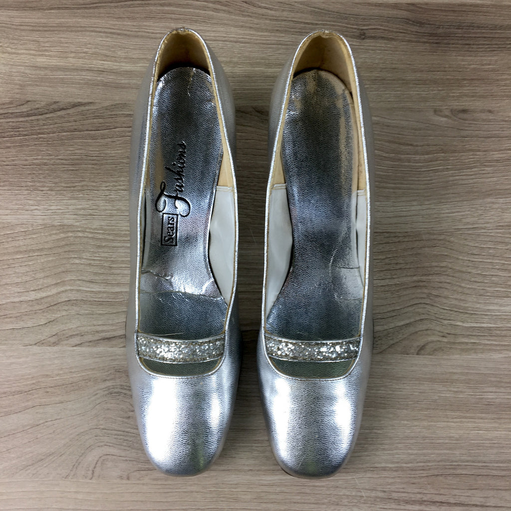 Silver metallic pumps - Sears Fashions - size 9AA - 1960s fashion ...