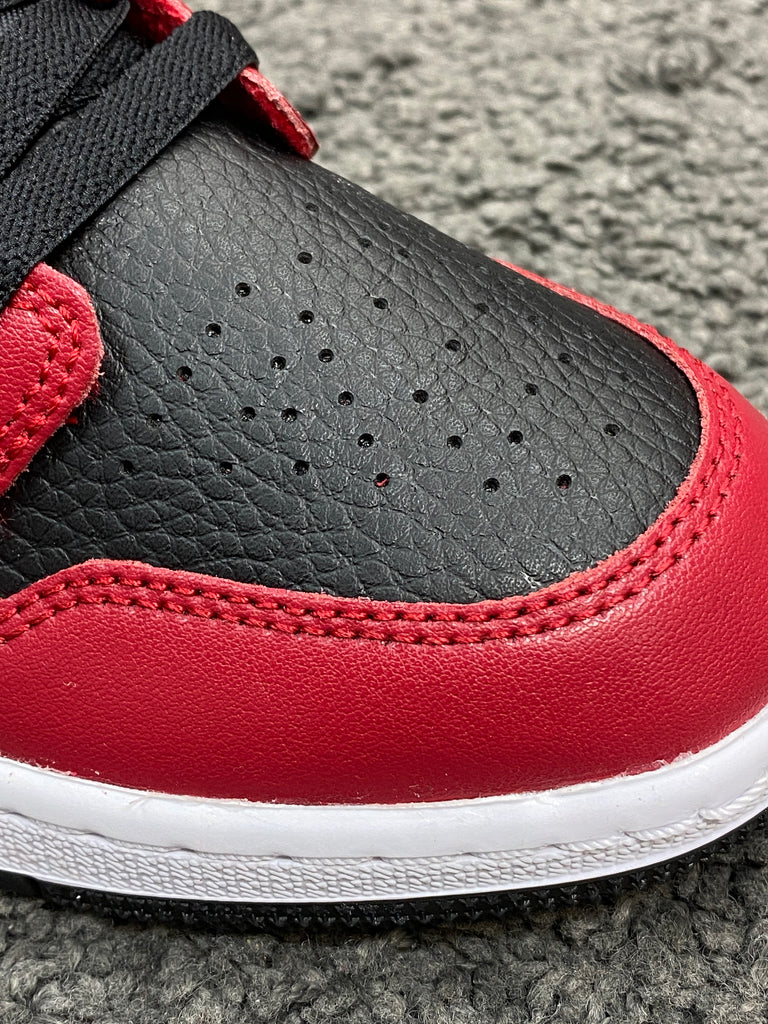 gym red low jordan 1 gs