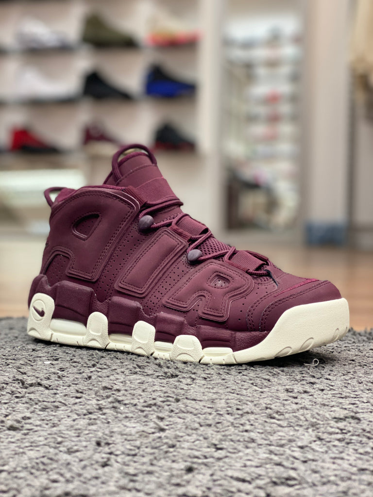 nike air more uptempo maroon