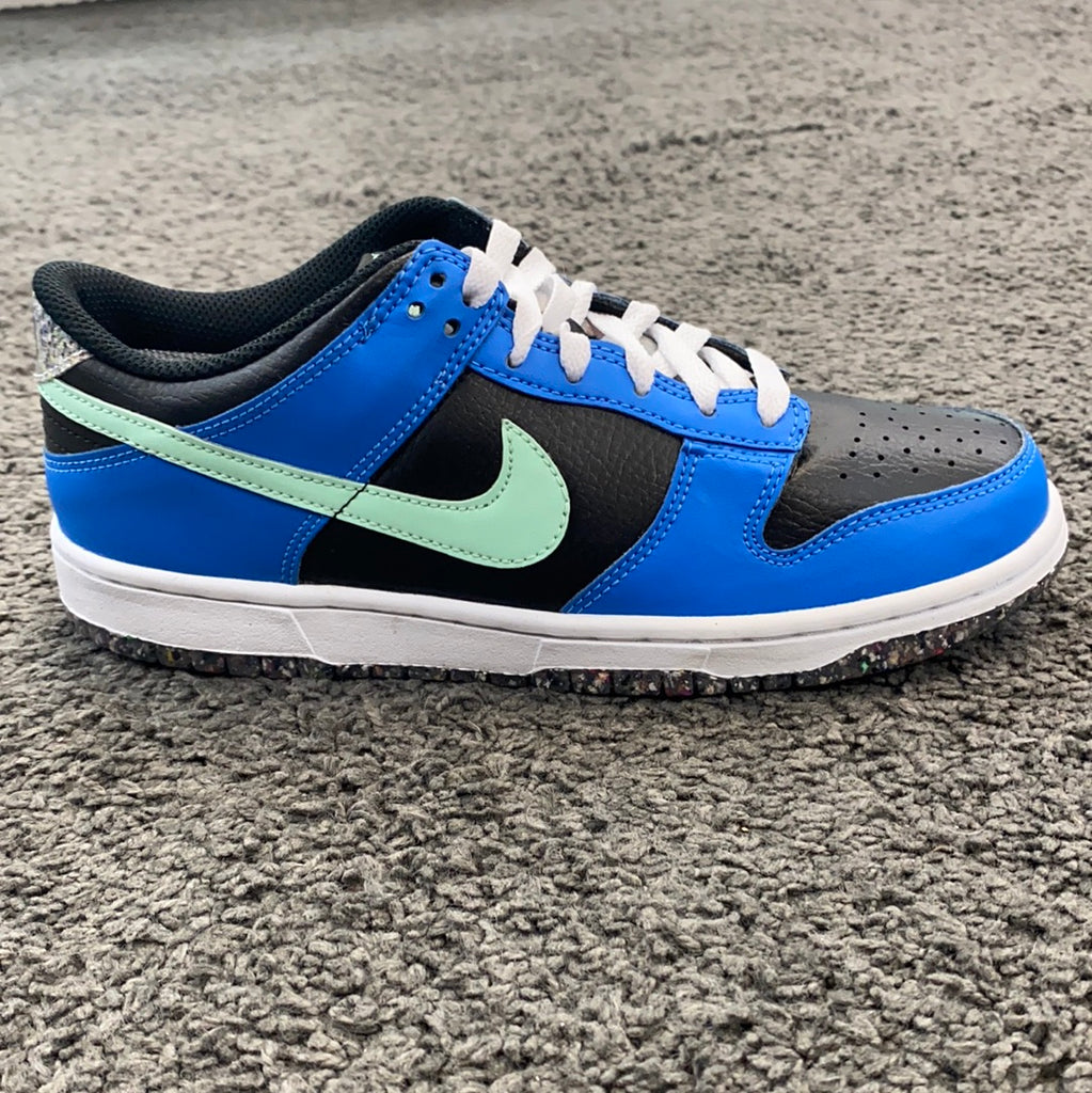 nike dunk low se gs