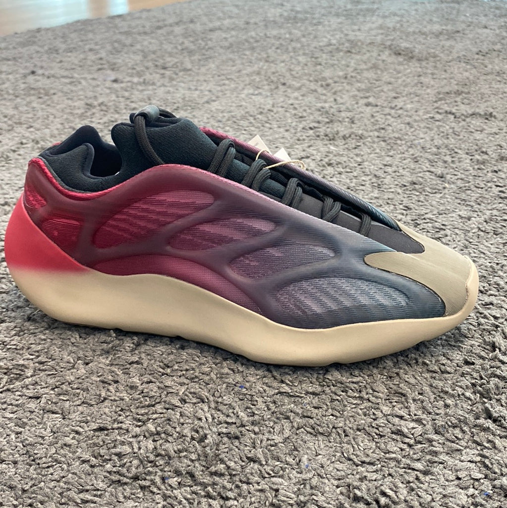 Yeezy 700 V3 Fade Carbon – Crep Select