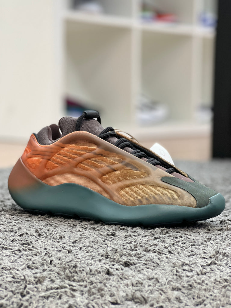 Yeezy 700 V3 Copper Fade – Crep Select