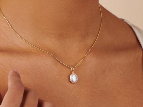 Luna Pearl Necklace