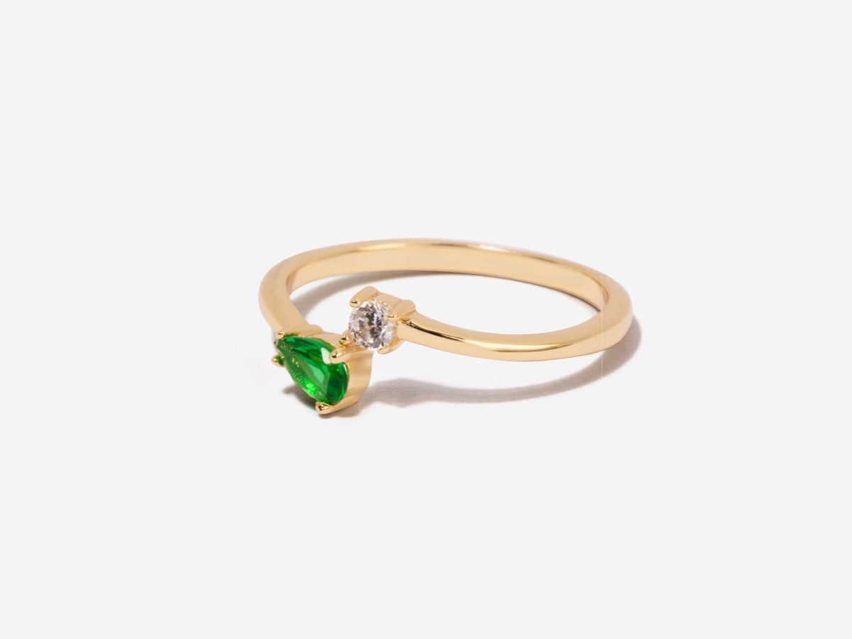 Serpentine Emerald Ring
