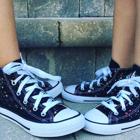 black converse painted