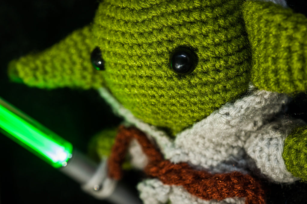 amigurumi, starwars, yoda, crochet, handmade, photo, frame, art, wooden, glow in the dark, green light saber