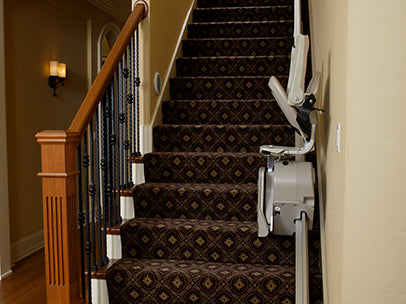 Stairlift Bruno Elan SRE-3000 Stairlift with Power Swivel Seat Footit