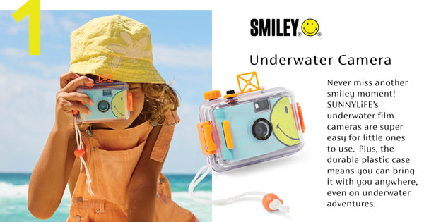 <fort>1. Caméra sous-marine SMILEY®</strong><br />Ne manquez jamais un autre moment de smiley ! Les caméras sous-marines de SUNNYLiFE sont super faciles à utiliser pour les tout-petits. De plus, le boîtier en plastique durable signifie que vous pouvez l'emporter partout avec vous, même lors d'aventures sous-marines.