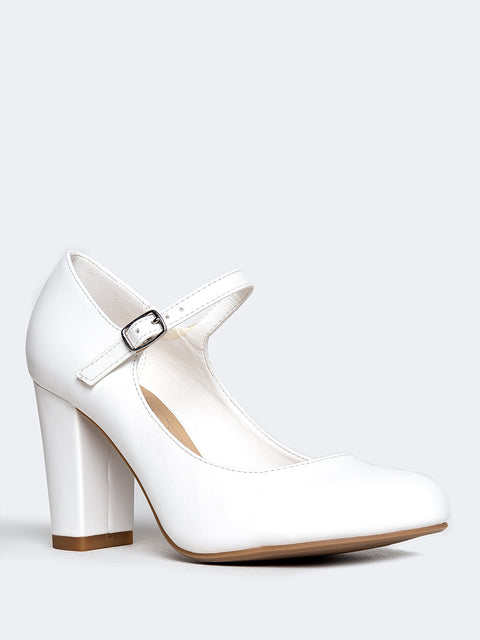 white mary jane pumps