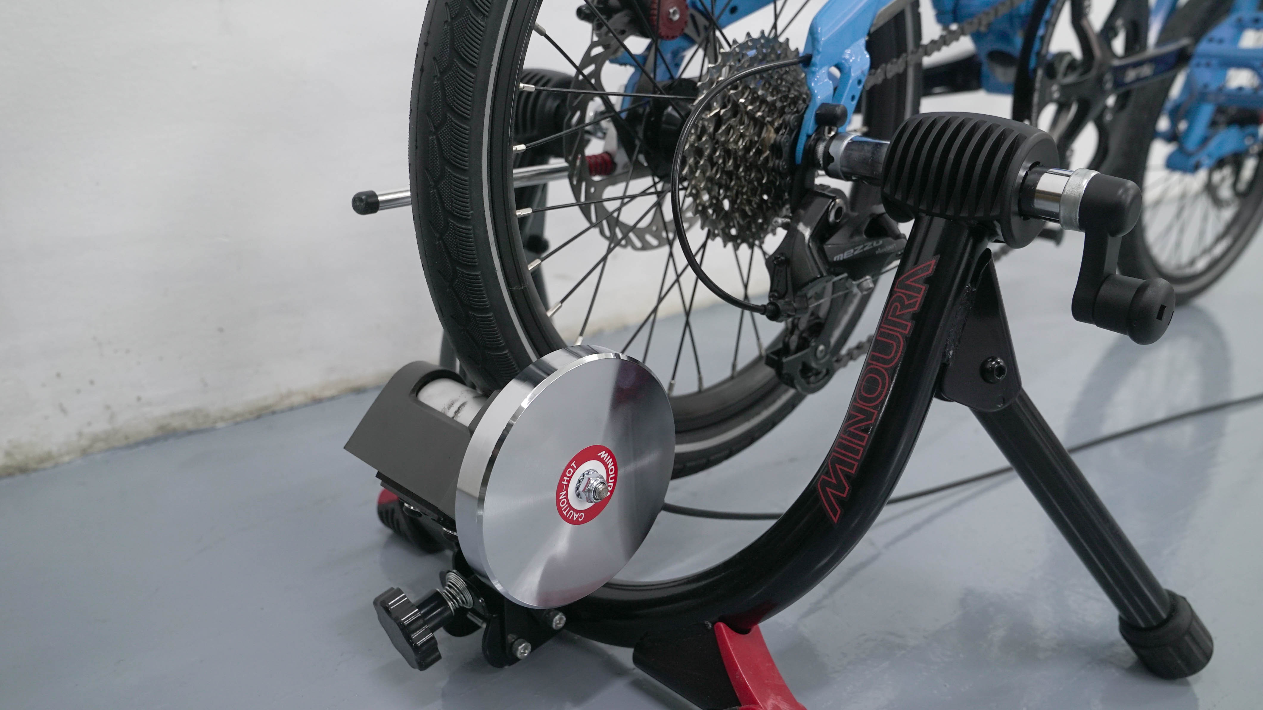 minoura bike trainer