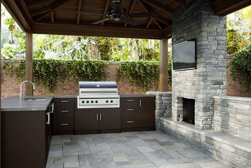 outdoor kitchen stone accents