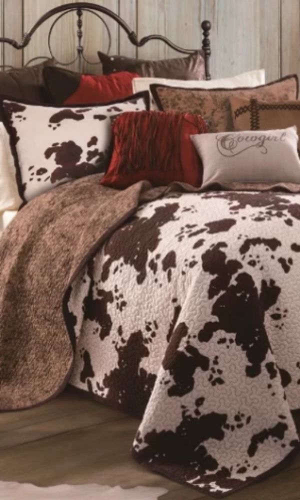 Elsa Quilt Cow Print Bedding Set