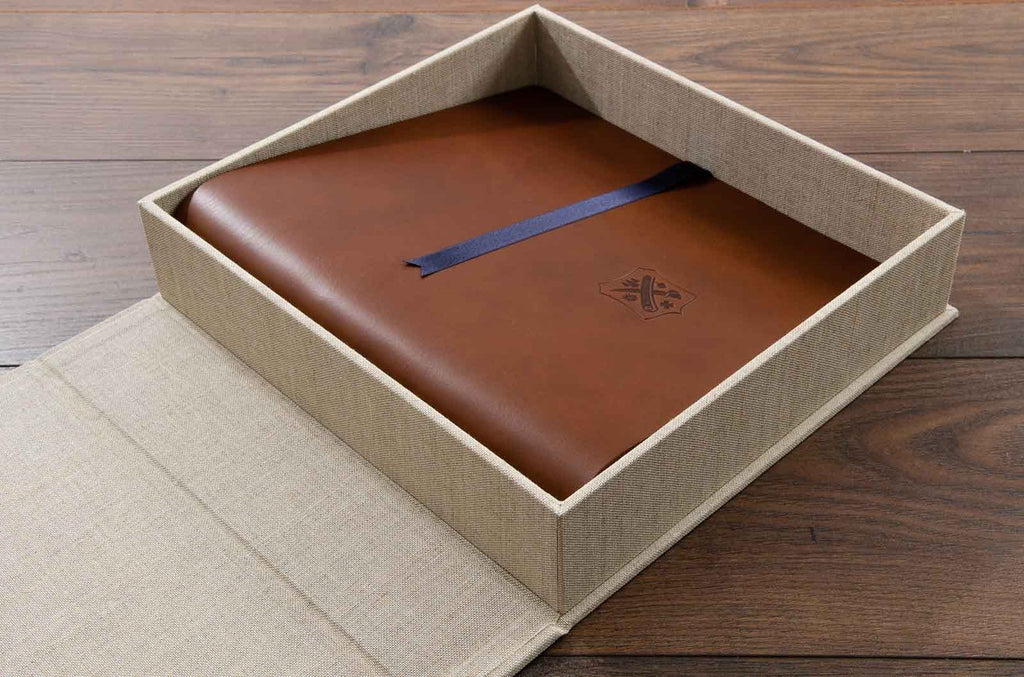 Art collectors clamshell box with matching leather album