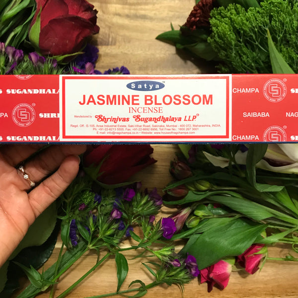 la jolie muse jasmine blossom