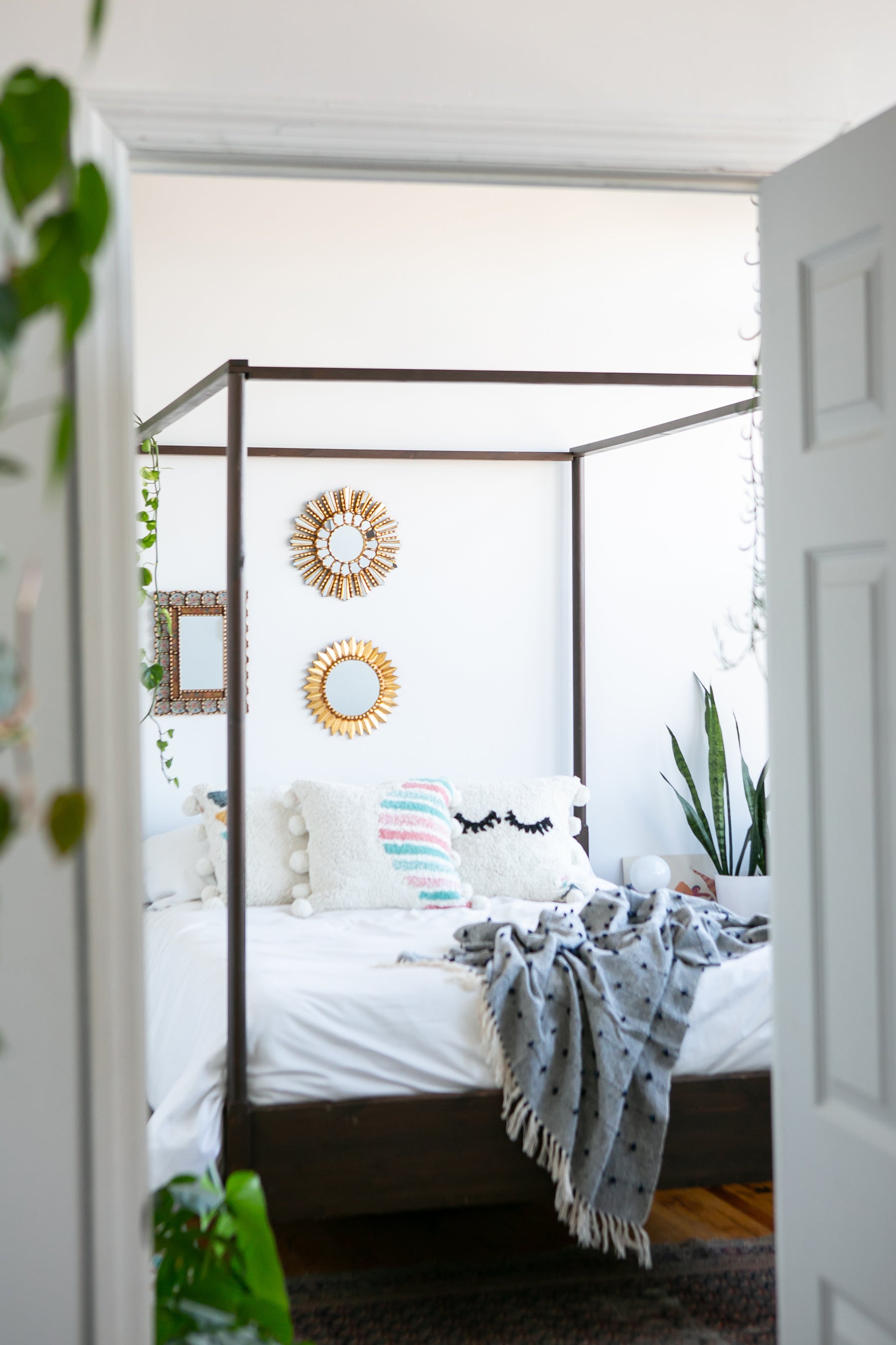 5 Easy Ways of Updating Your Bedroom (Without Breaking the Bank) - Sigrid & Co.