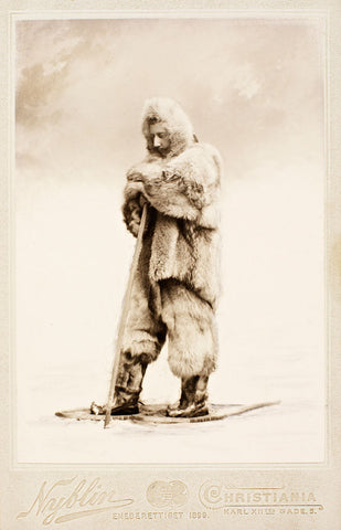 Amundsen’s polar clothing was based on the furs worn by Inuit peoples.