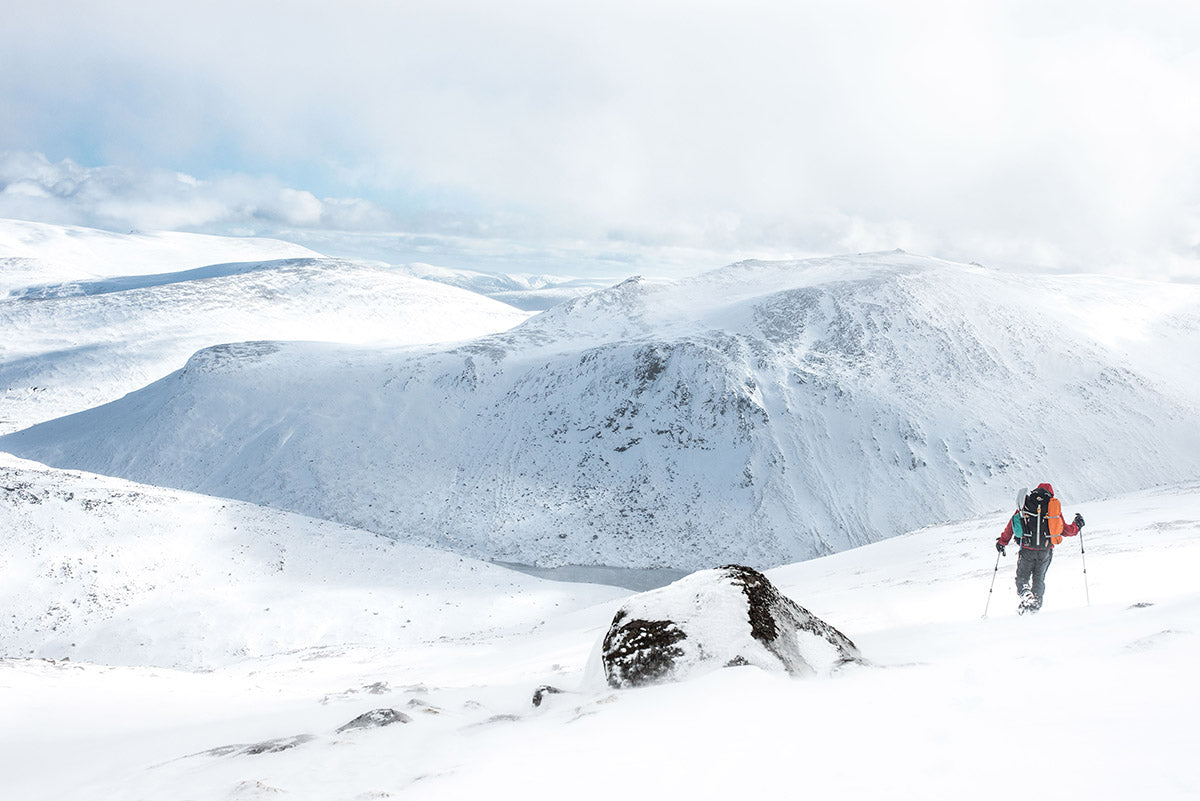 Holed Up | Snow Holing in the Cairngorms