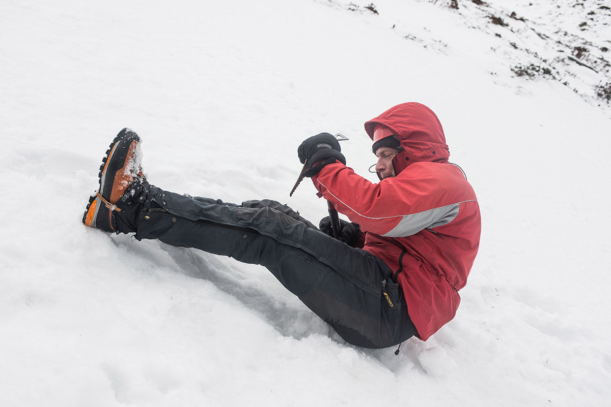 Holed Up | Snow Holing in the Cairngorms