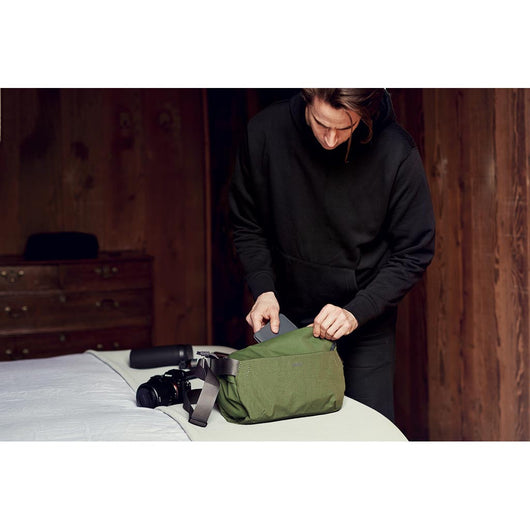 Bellroy | Venture Sling 9L | Midnight | WildBounds UK