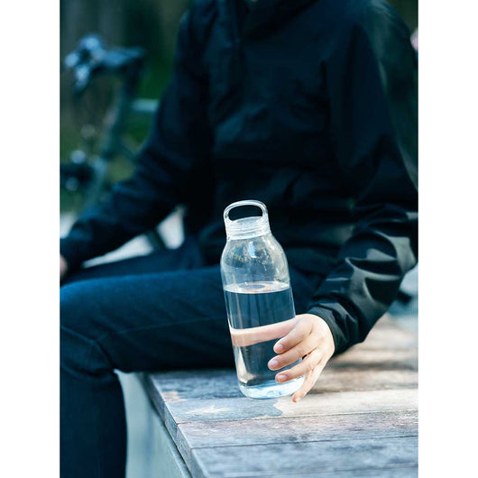 https://cdn.shopify.com/s/files/1/1482/7698/products/kinto-water-bottle-water-bottles-34667005149351_530x.jpg?v=1679664680