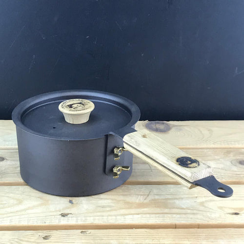 6" Spun Iron Glamping Pot with Lid Netherton Foundry NFS-185 Outdoor Cookware One Size / Black