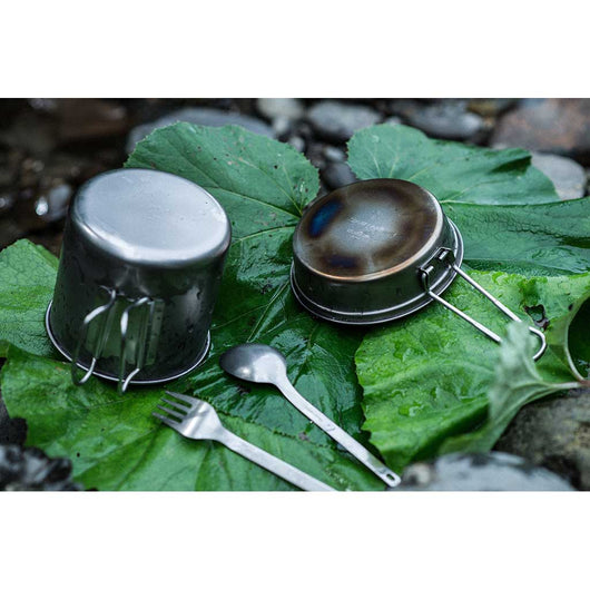 Snow Peak Titanium Trek Combo - Ultralight Titanium Cookware Set - Durable  Camp Essentials for Outdoor Cooking - Cookset with Pots, Fry Pans & Mesh