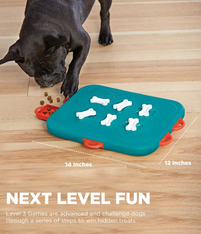 The Dog Casino puzzle helps reduce destructive behavior and fights boredom by keeping your dog busy exercising their mind. Puzzle has 6 treat drawers that encourage your dog to paw, nose, and nudge to access the treats. Lock the bones on the top of the puzzle to increase the difficulty level.