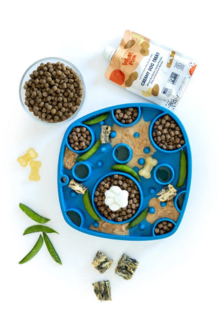 Encourage your dog to feast the way nature intended with the all-in-one innovative enrichment mat that brings a slow feeder and lick mat together to provide an engaging variety between feeding and treating.