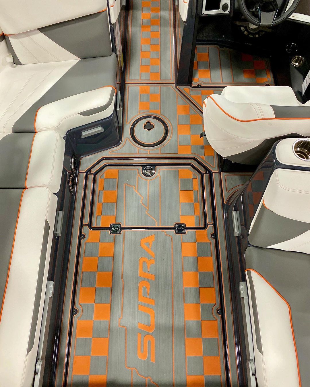 Gatorstep Supra grey and orange floor