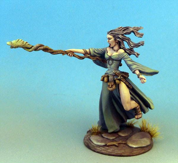 Dark Sword Miniatures Dsm7312 Female Mage With Staff
