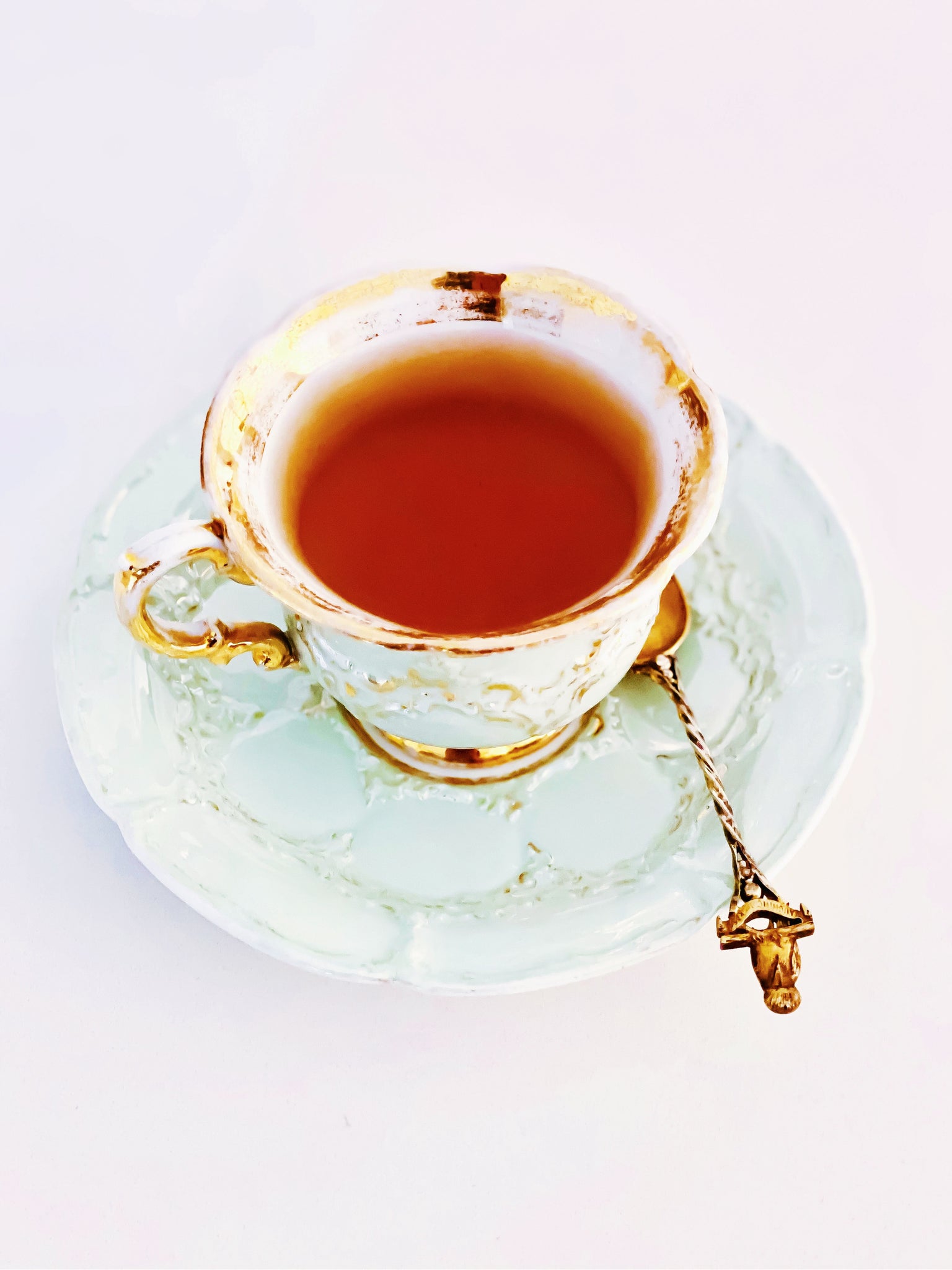 Moments of mindful presence in tea rituals. Shop our collection of exquisitely handcrafted organic tisanes to support your hormone health and mindfulness practice.