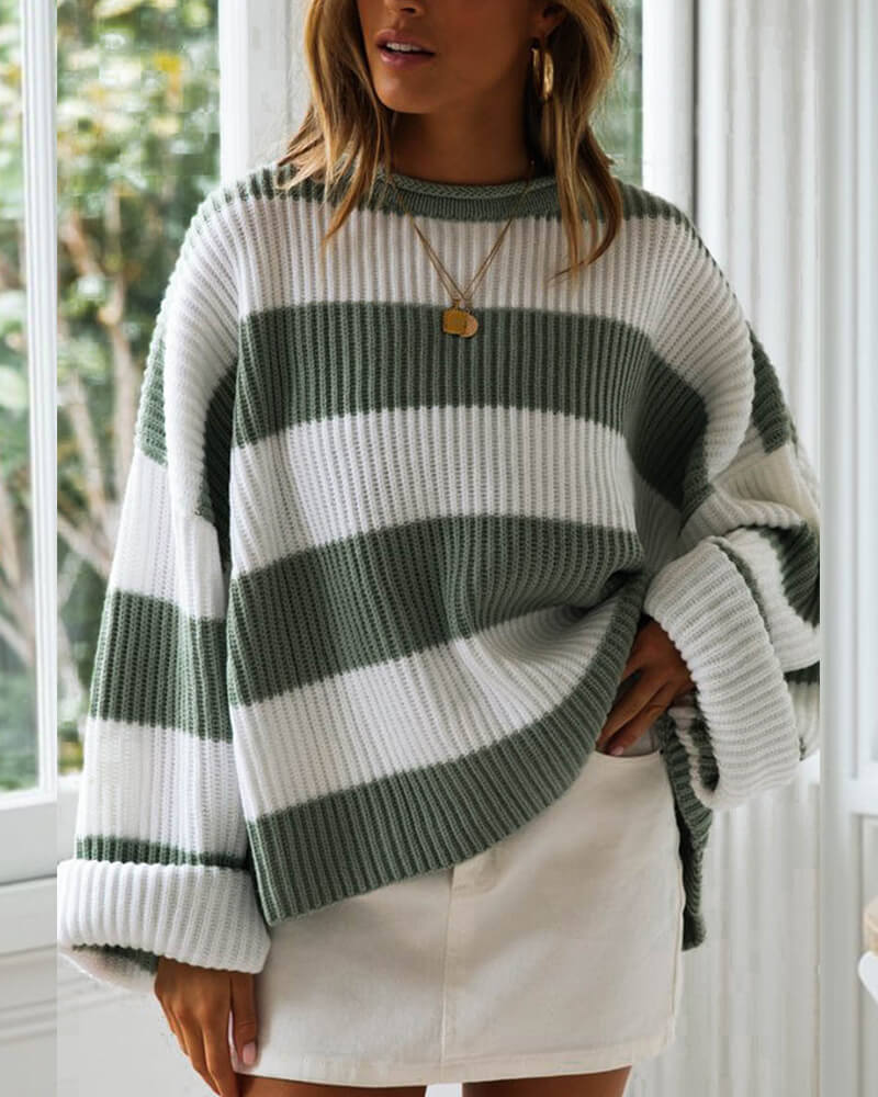 Rounded Collar Curly Edge Sweater