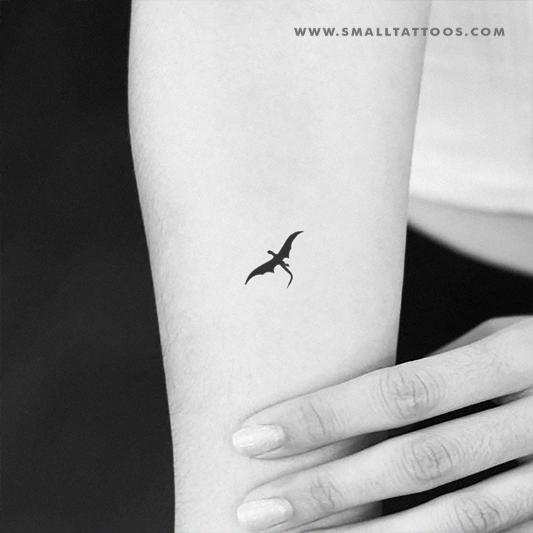 Kingsman tattoo  art studio on Twitter Minimalist dragon tattoo  httpstcoI8q4TlBaQU  Twitter