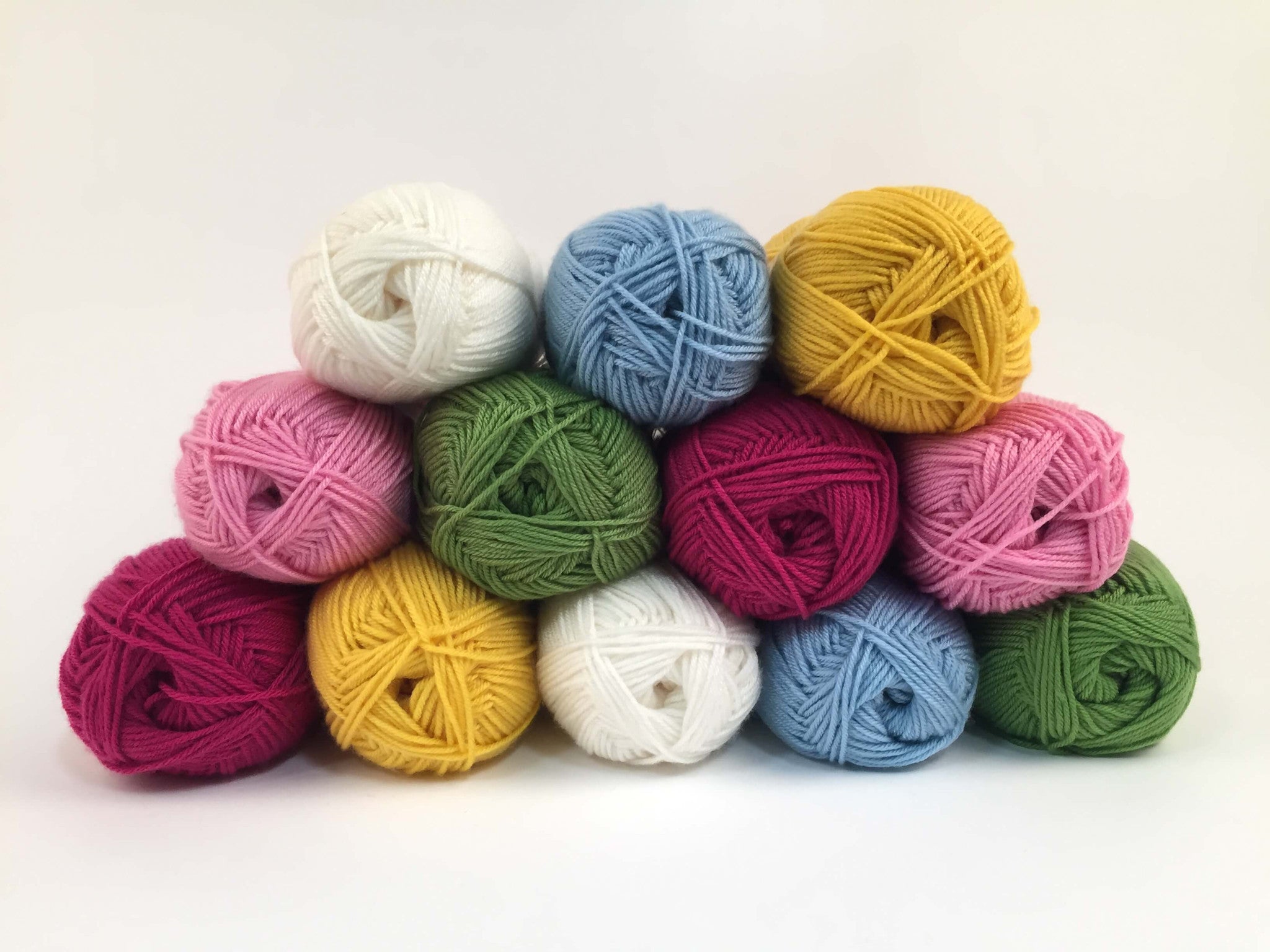 Deramores Studio Dk Bright Colour Pack With A Choice Of