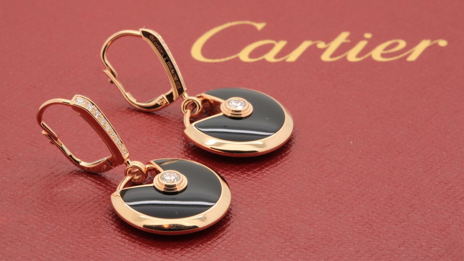 pre owned cartier amulette