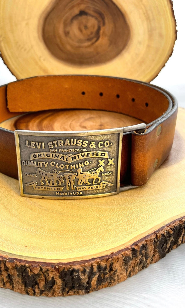 LEVIS STRAUS 70s Leather Belt with Bronze Buckle, Size 34