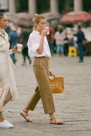 Mujer con estilo natural