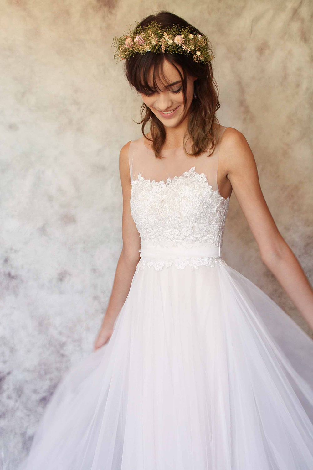 How to choose a wedding dress for your body type