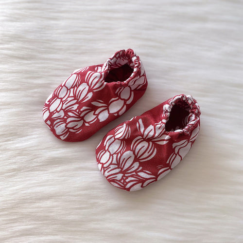 sungkyulgapa Keiki Baby Booties in Berry sungkyulgapa