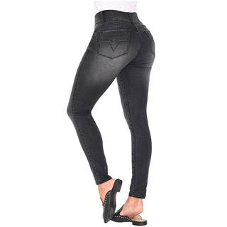 Lowla Capri Jeans with Internal Girdle Lift –