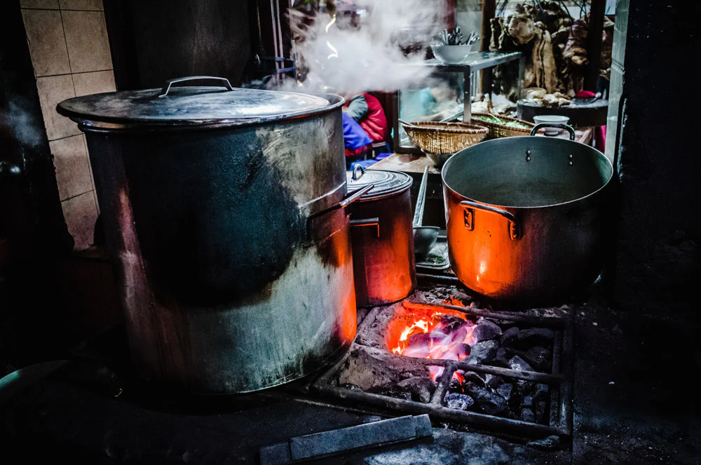 3-Wear-Sweat-Wicking-Clothes-to-This-Steamy-Hanoi-Restaurant-