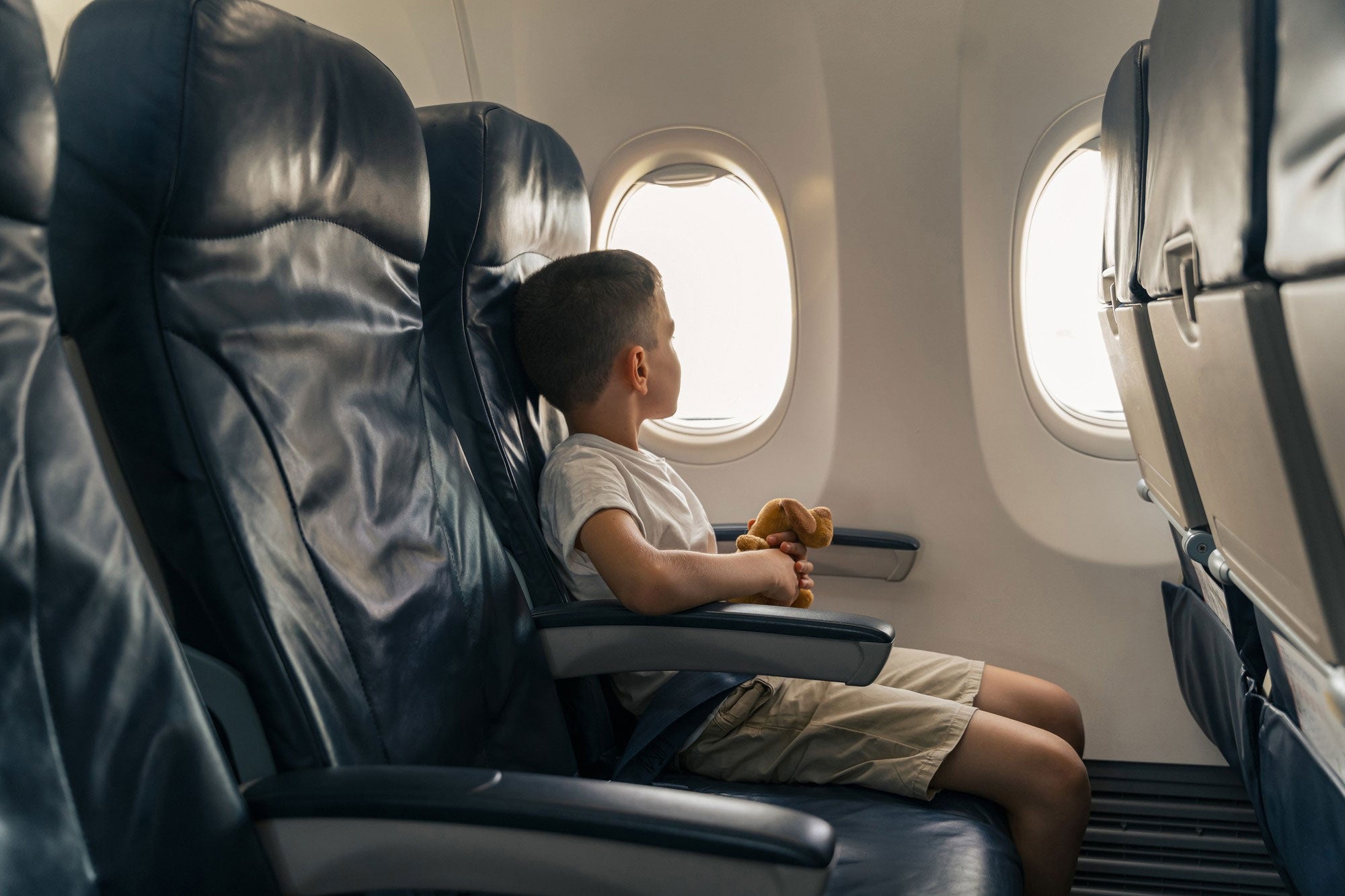 Могут ли в самолете посадить ребенка отдельно