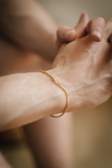 Gold bracelet, dainty gold tone stainless steel chain bracelet, waterproof  bracelet