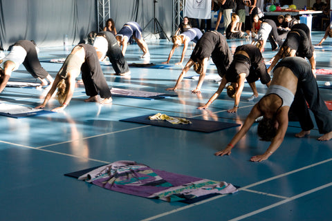 Yoga au gymnase
