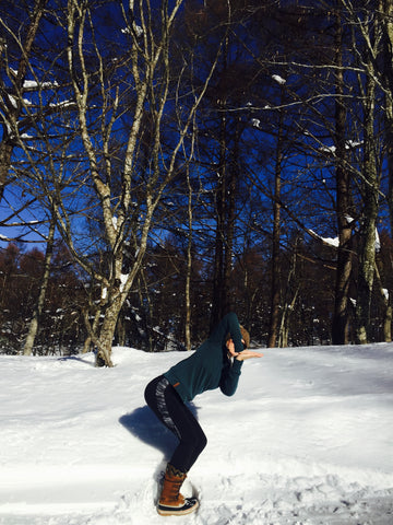 Ski-Yoga-Chair-Pose-Twist-Right